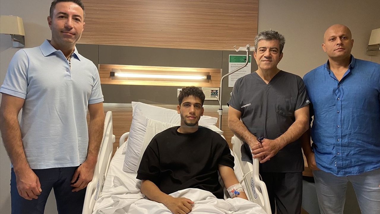 Sivasspor'un Genç Oyuncusu Mehmet Albayrak Ameliyat Oldu