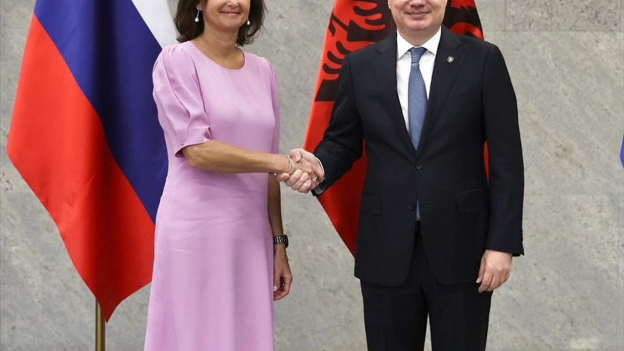 Slovenya, Arnavutluk'un Avrupa Birliği Üyeliğini Destekliyor