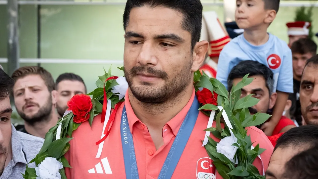 Taha Akgül'ün Olimpiyat Bronz Madalyası ve Hakem Eleştirileri