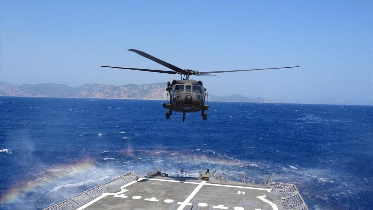 TCG Gelibolu'dan Aksaz Açıklarına Eğitim Görevi