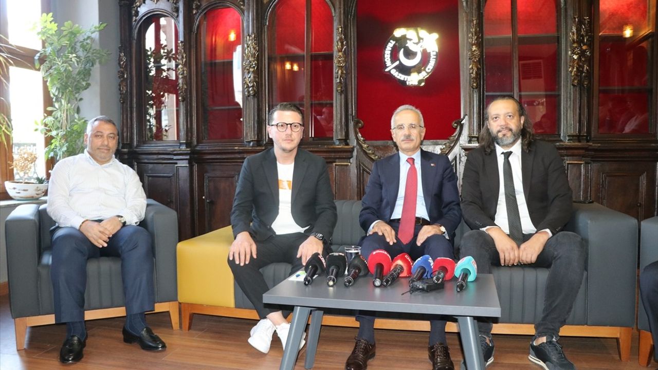 Trabzon'da Ulaştırma Bakanı Uraloğlu'ndan Önemli Açıklamalar