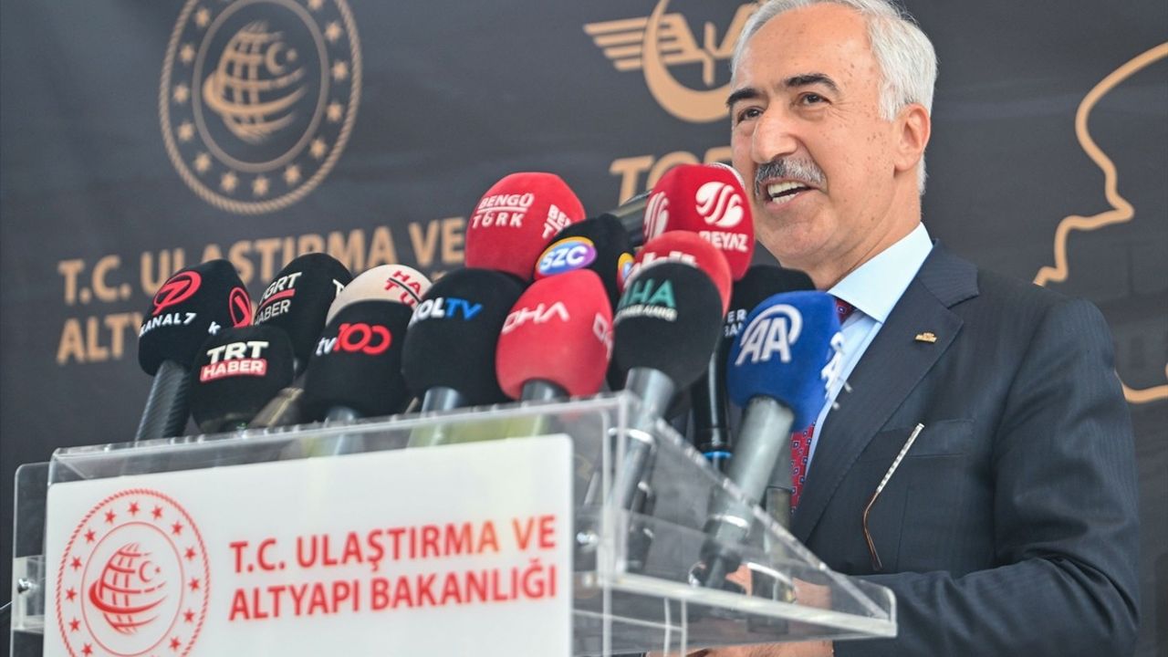 Turistik Tatvan Treni İkinci Seferine Başladı