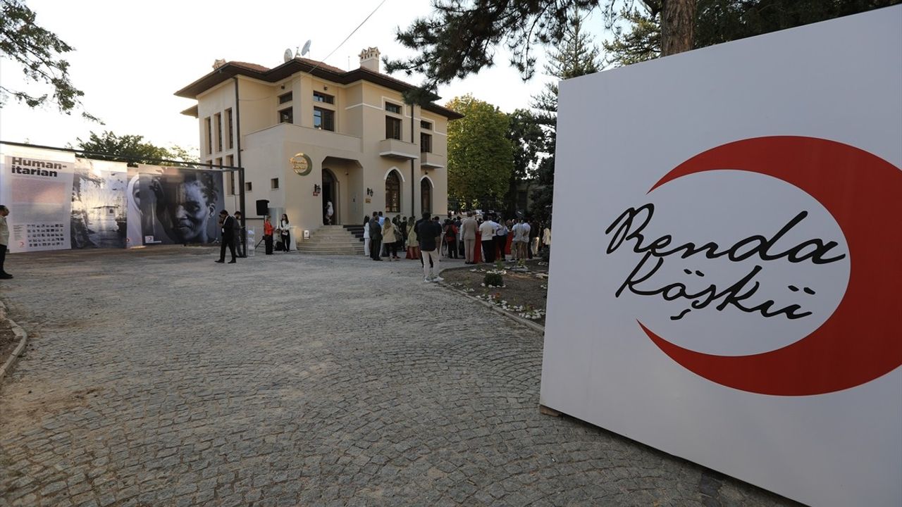 Türk Kızılay'dan 'Dünya İnsani Yardım Günü' Özel Sergisi