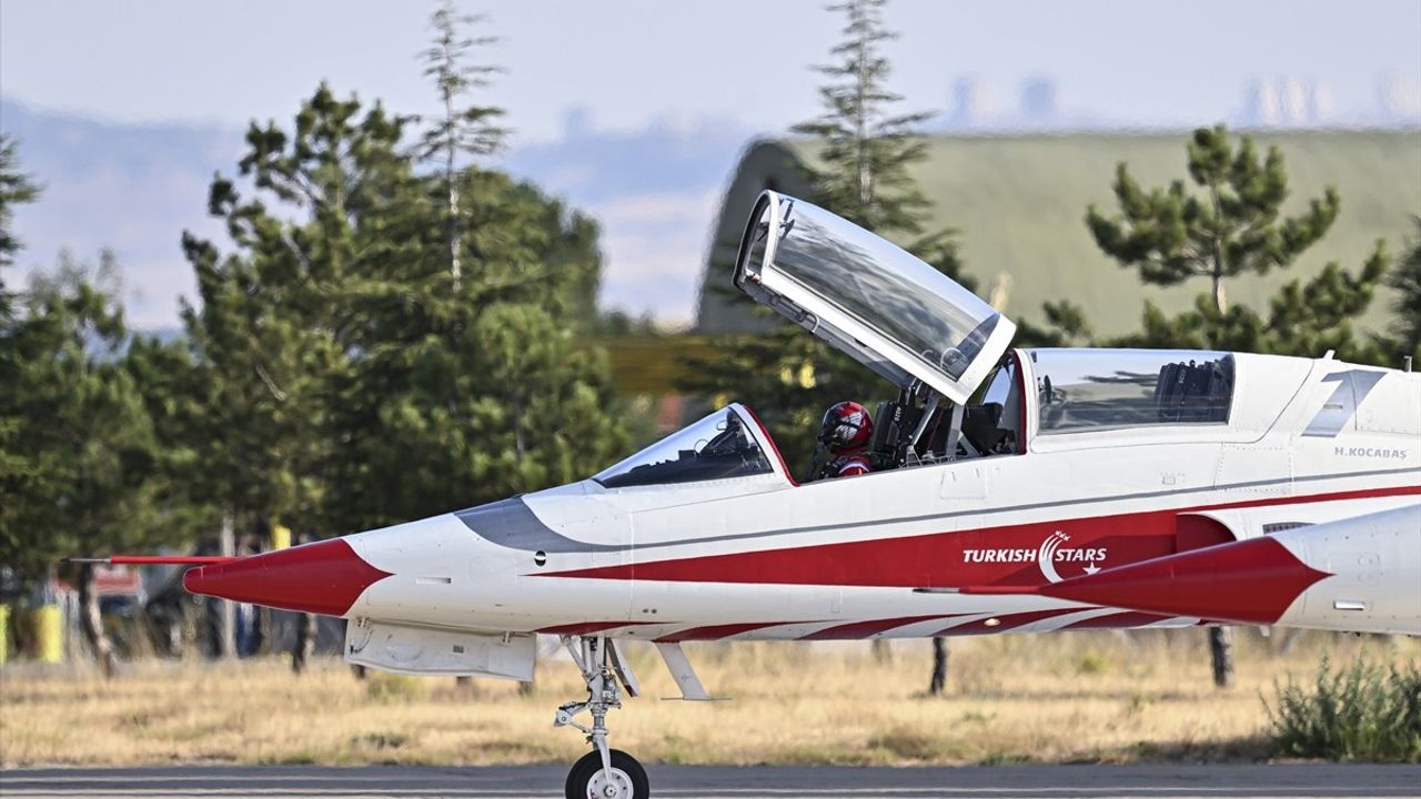 Türk Yıldızları, 30 Ağustos'ta Ankara Gökyüzünde Büyüleyecek