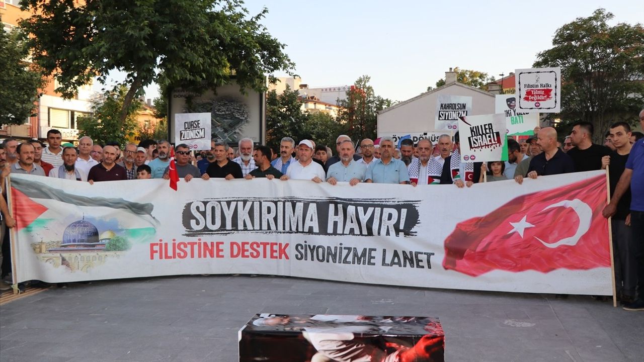 Türkiye'nin Dört Şehrinde Filistin'e Destek Yürüyüşleri Düzenlendi