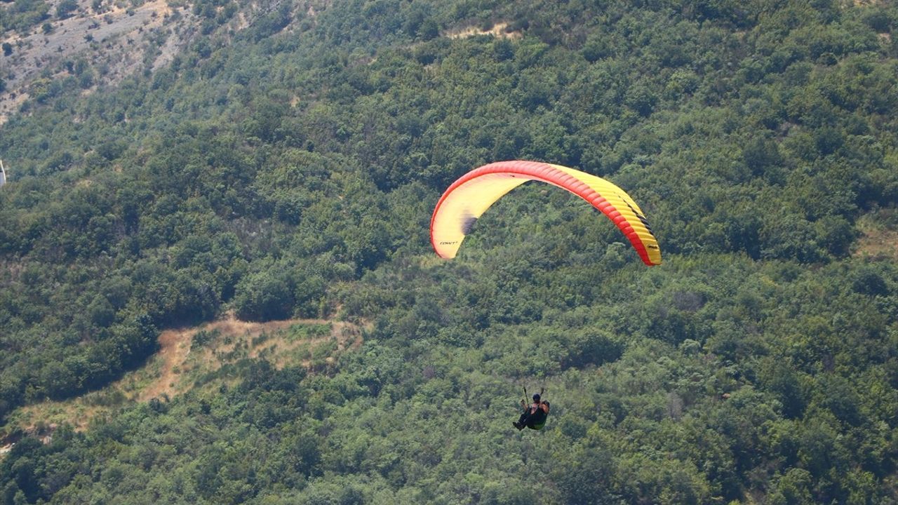 Uçmakdere: Hafta Sonu Yamaç Paraşütü İçin Cazip Bir Nokta