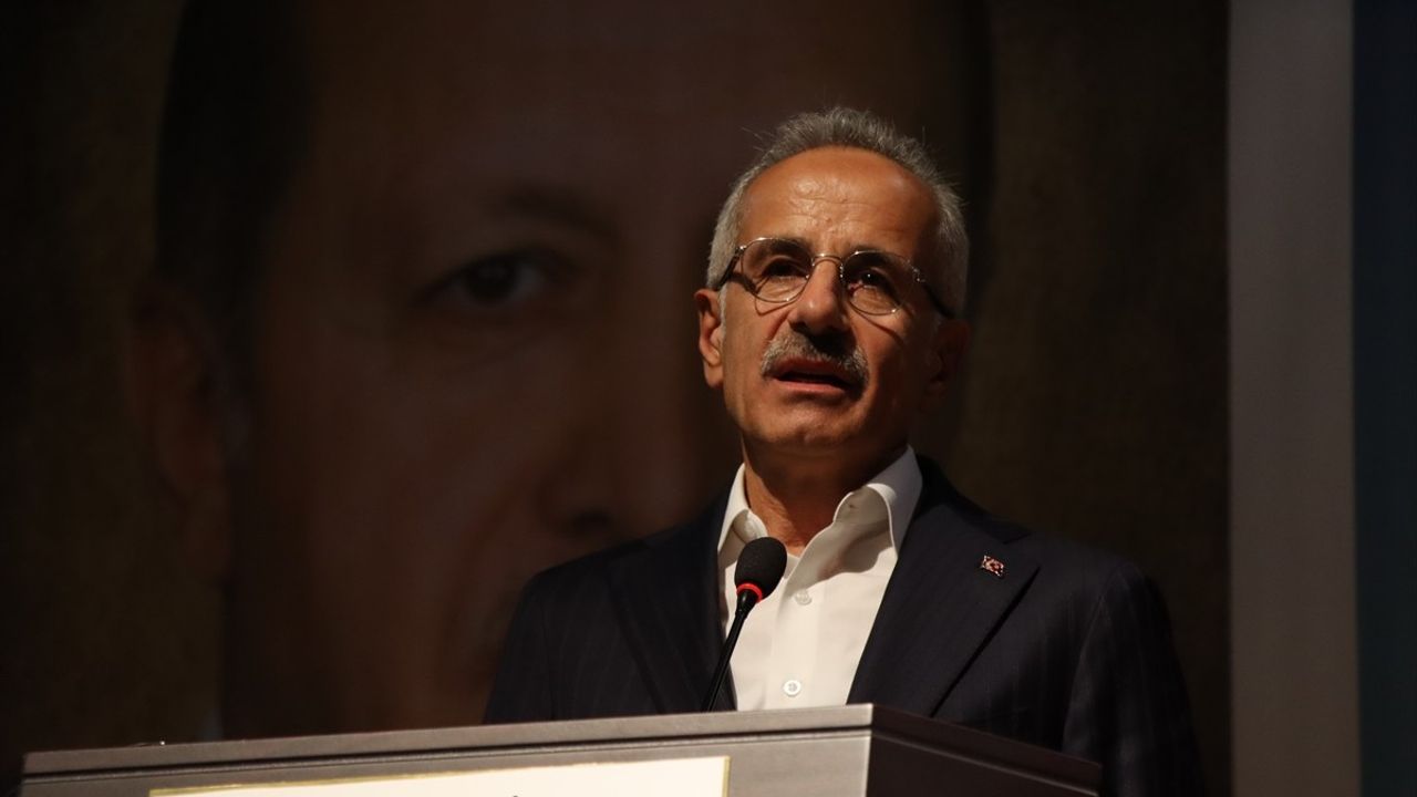 Ulaştırma ve Altyapı Bakanı Uraloğlu, Kırklareli'nde Yatırımları Açıkladı