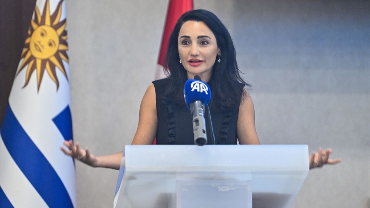 Uruguay Bağımsızlık Bildirgesi'nin 199. Yıl Dönümü Kutlandı