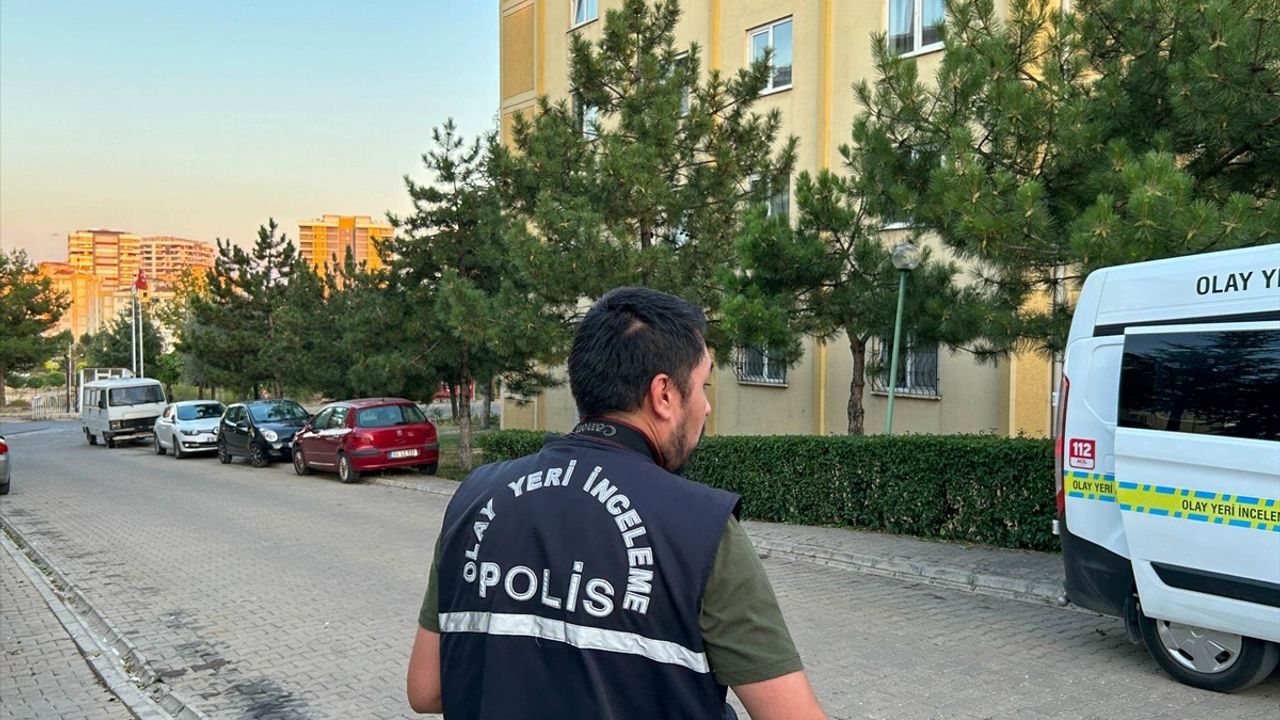 Uşak’ta Dördüncü Kattan Düşen 3 Yaşındaki Çocuk Hayatını Kaybetti