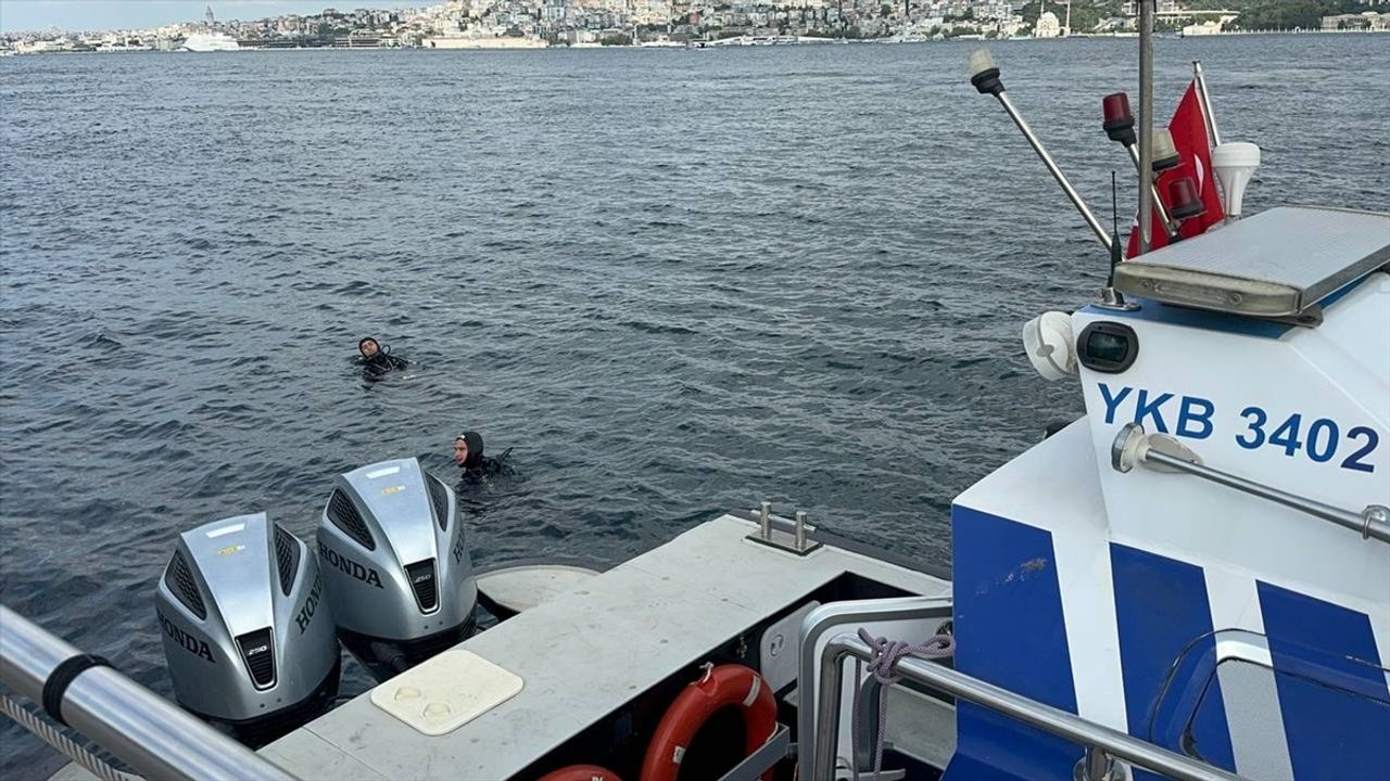 Üsküdar'da Denize Düşen Kadın İçin Arama Faaliyetleri Devam Ediyor