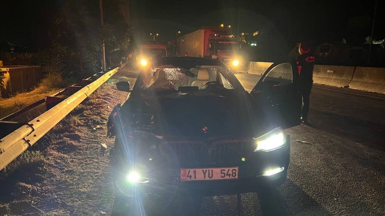 Yalova'da Ehliyetsiz Sürücünün Çarptığı Baba ve Oğul Hayatını Kaybetti