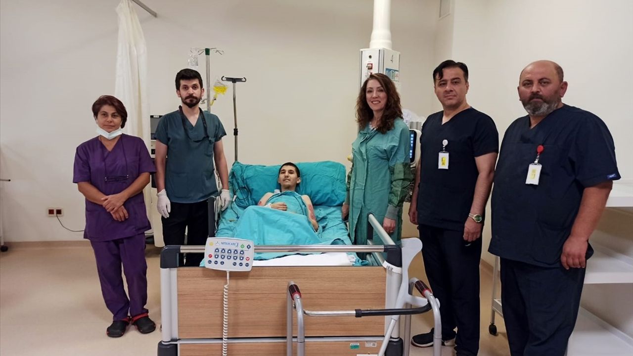 Yangında Yaralanan Genç, 18 Ameliyat Sonrası Sağlığına Kavuştu