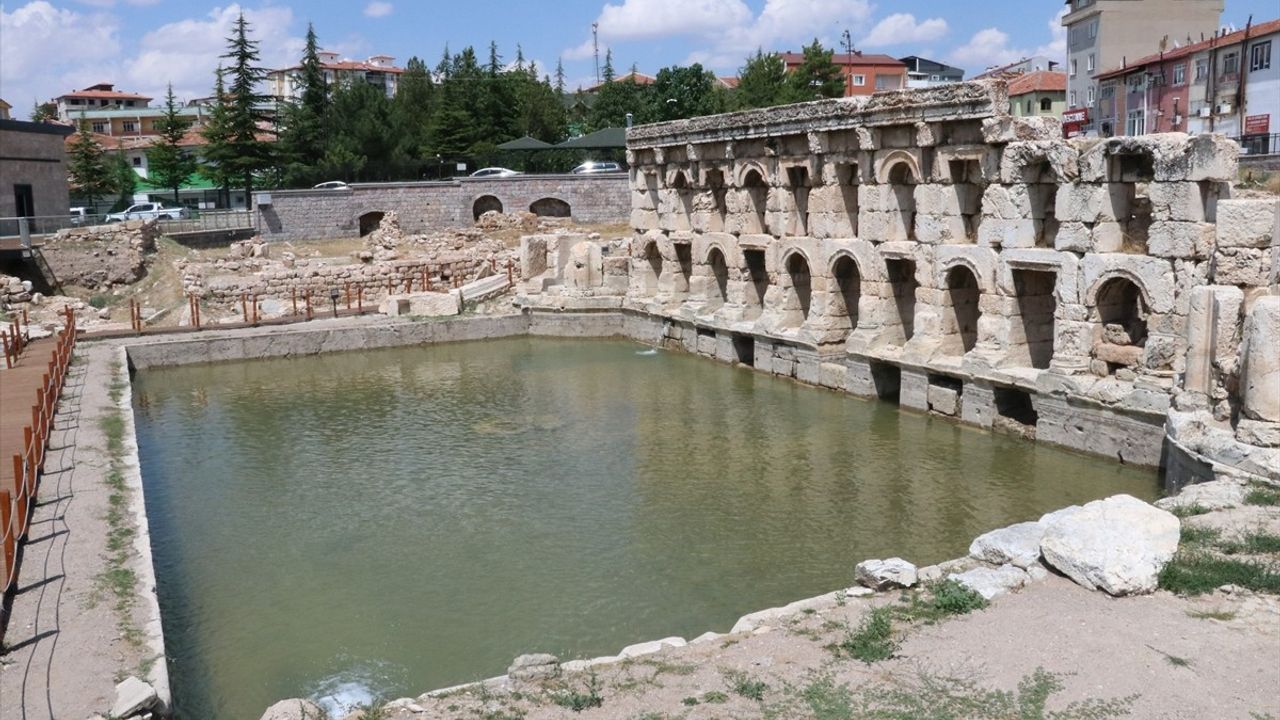 Yozgat'taki Tarihi Roma Hamamı Yeniden Ziyarete Açıldı