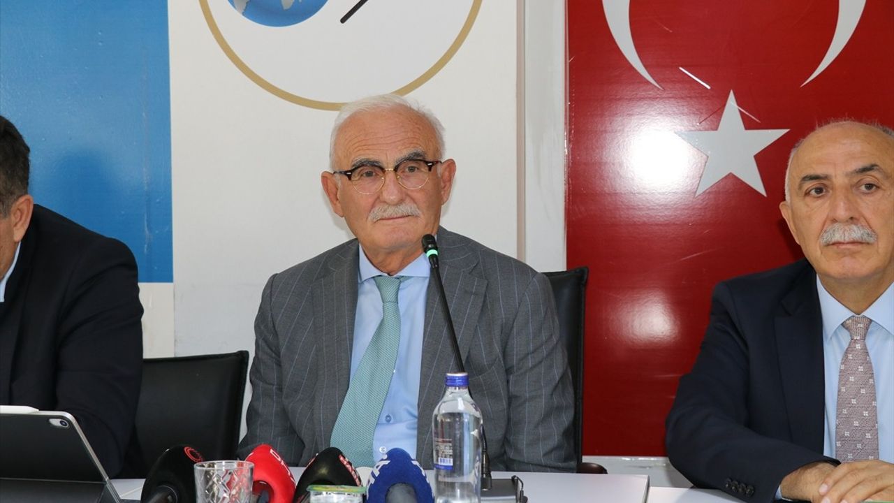 Yusuf Ziya Yılmaz Amasya'da Partililerle Buluştu