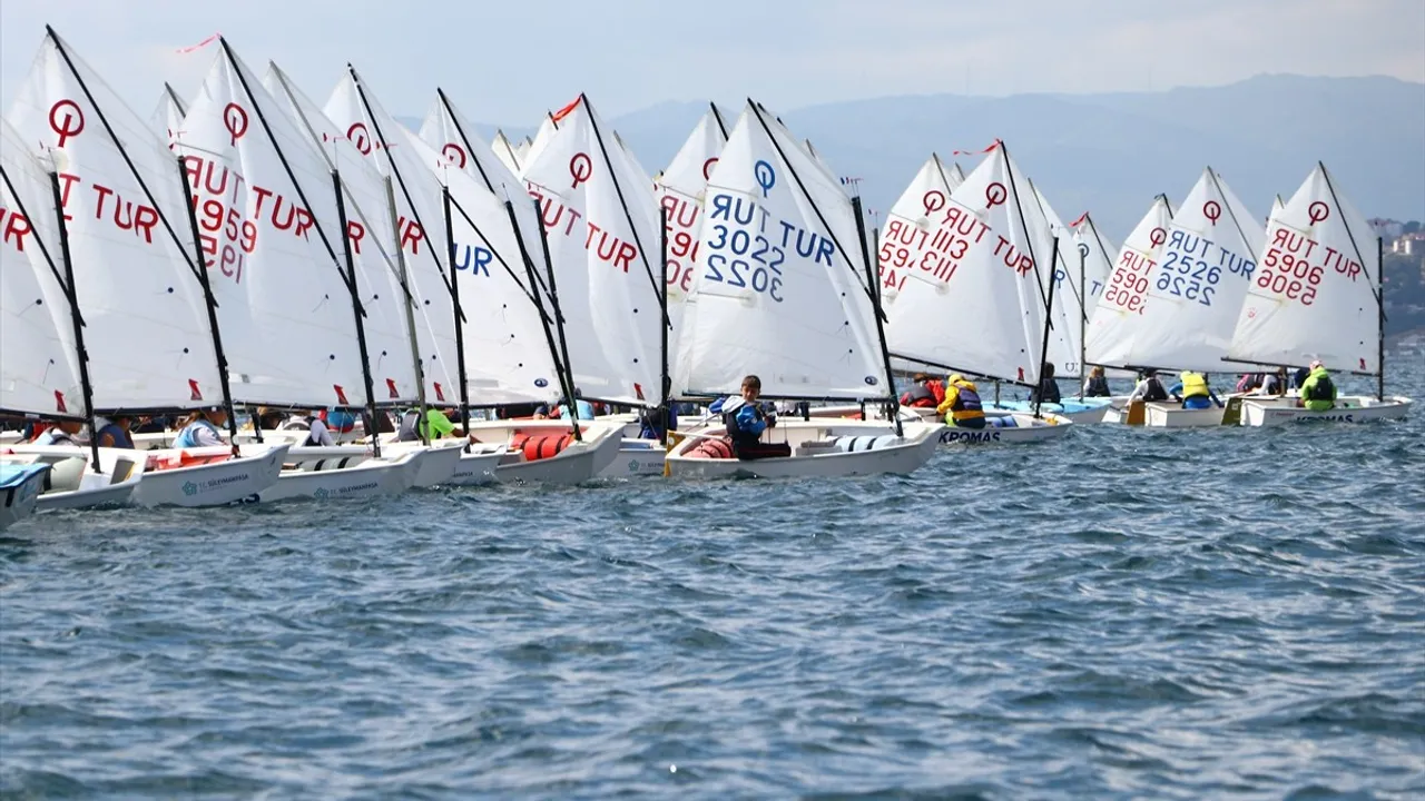 Zafer Kupası Yelken Yarışları Tekirdağ'da Başladı