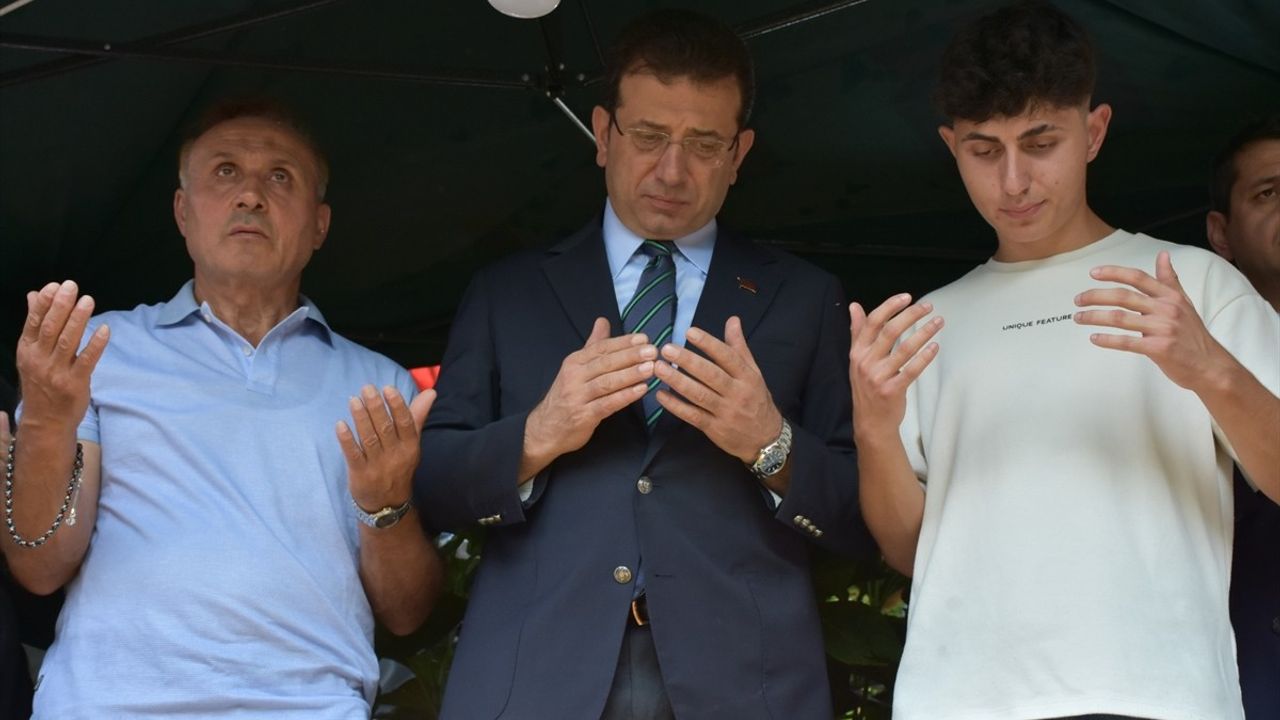 Ekrem İmamoğlu Şehit Piyade Üsteğmen Ömer Fatih Ayar'ı Ziyaret Etti