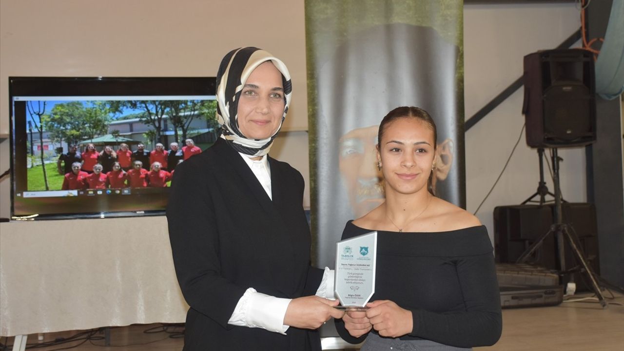 Afyonkarahisar'da Başarılı Sporculara Ödül Töreni