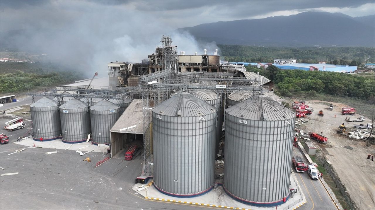 Sakarya'daki Makarna Fabrikasında Patlama: 21 Yaralı