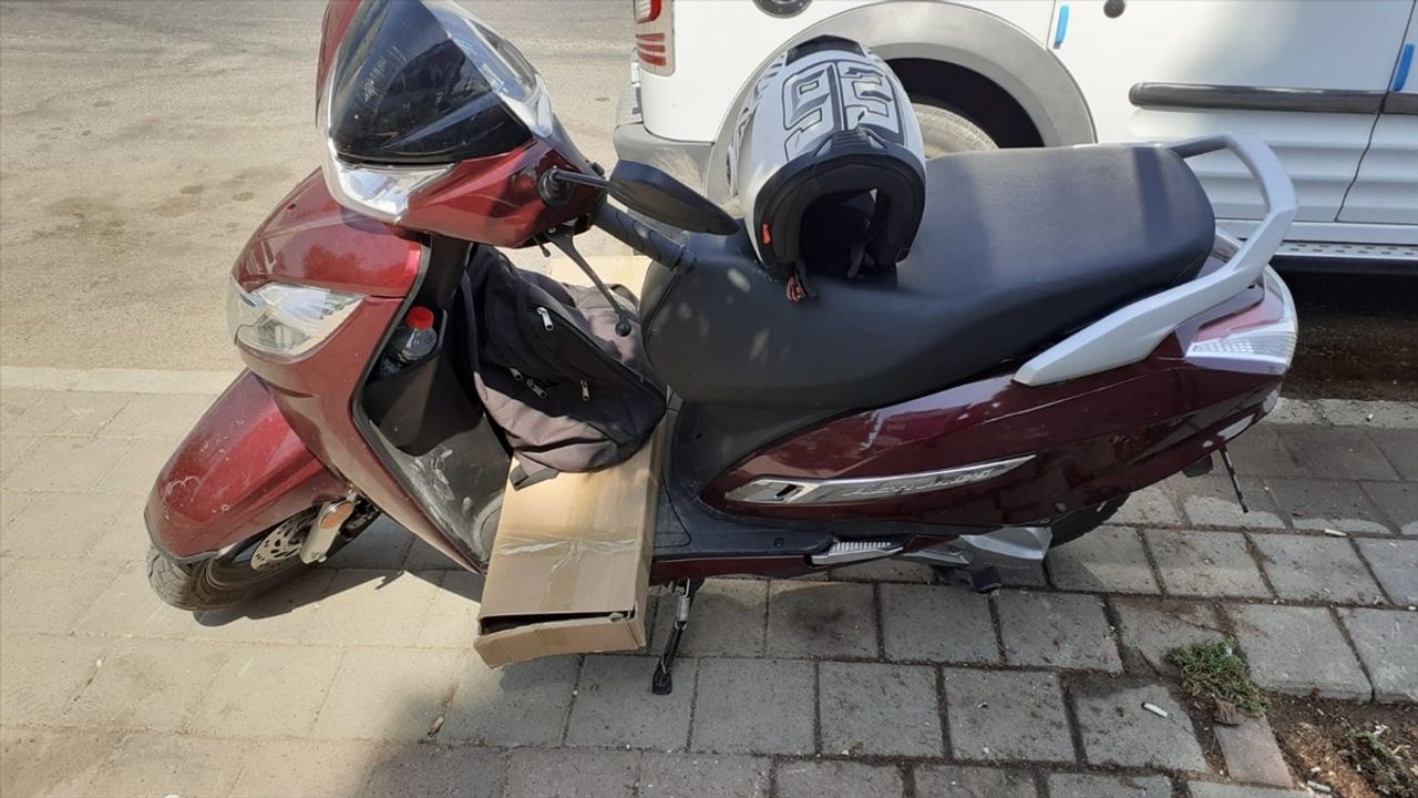 Adana'da Boşanma Aşamasındaki Eşine Tehdit Gönderen Zanlı Tutuklandı