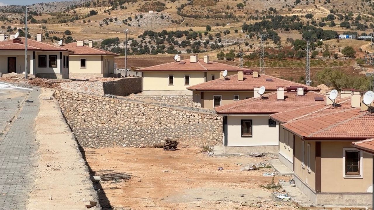 Adıyaman'da Depremzedelere Yeni Evler İnşa Ediliyor