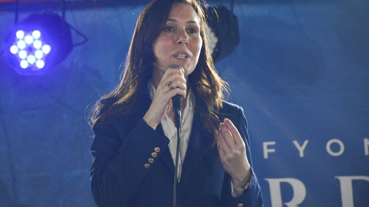 AK Parti'li Çiğdem Karaaslan, Gençlik Buluşması'nda Filistin Acısına Dikkat Çekti