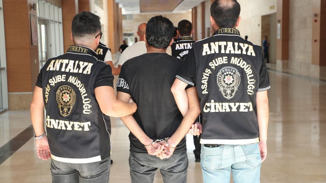 Antalya'da Kadın Cinayeti: İki Şüpheli Arasında Bir Tutuklama