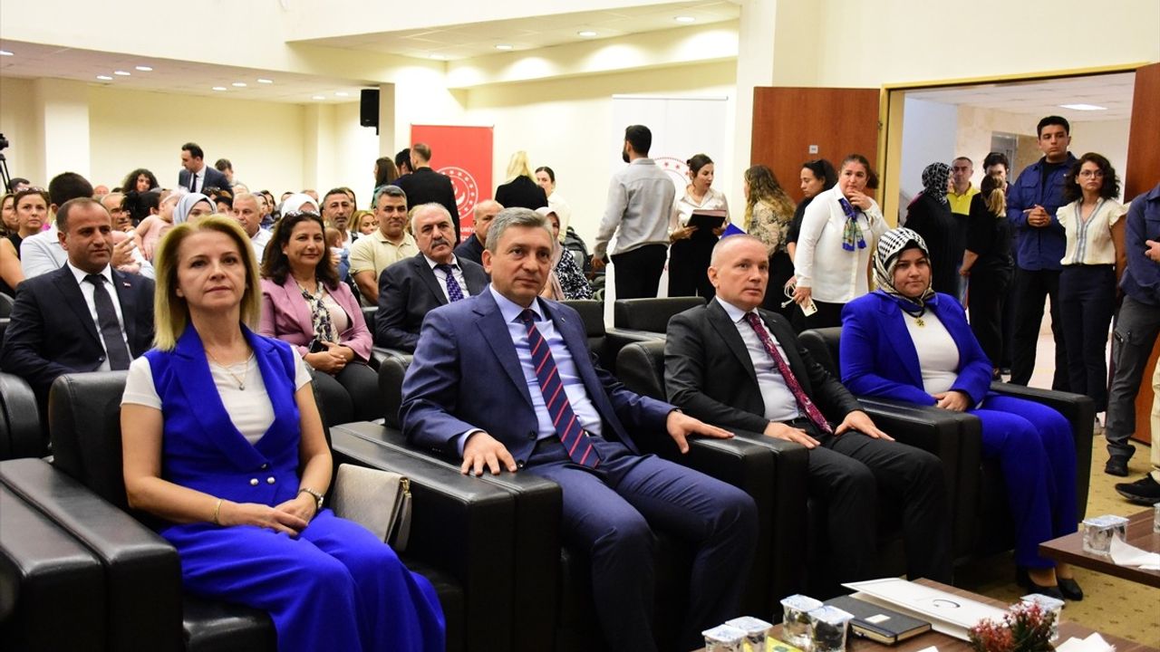 Antalya'da Koruyucu Ailelerle Çocukların Buluşması