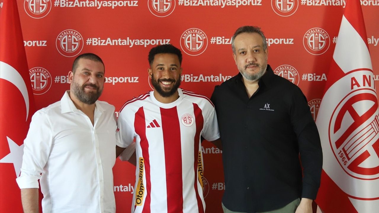 Antalyaspor, Andros Townsend'i Kadrosuna Kattı