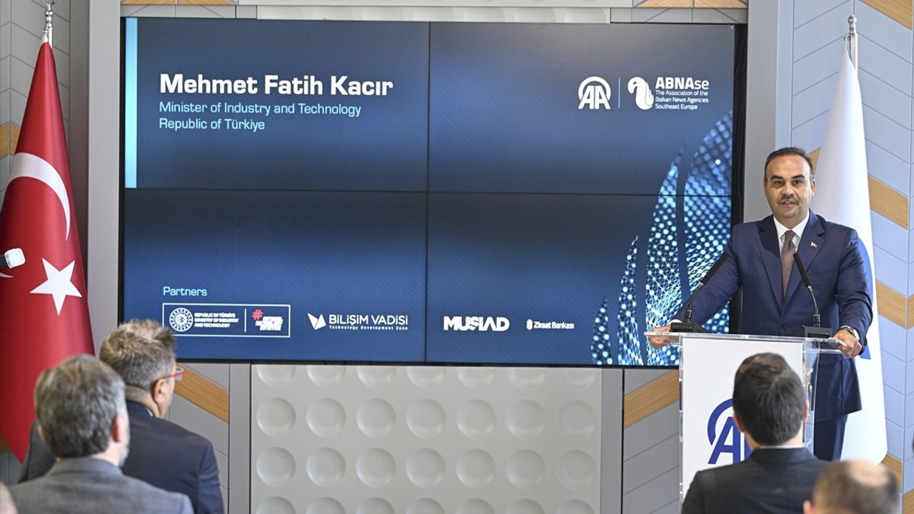 Bakan Kacır'dan Gazze'deki İhlallere Dikkat Çekildi