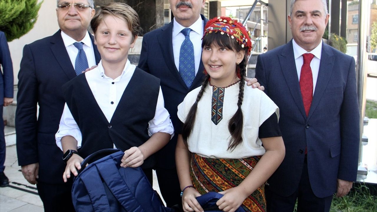 Bakan Tekin Sinop'ta Eğitim Değerlendirme Toplantısı Düzenledi