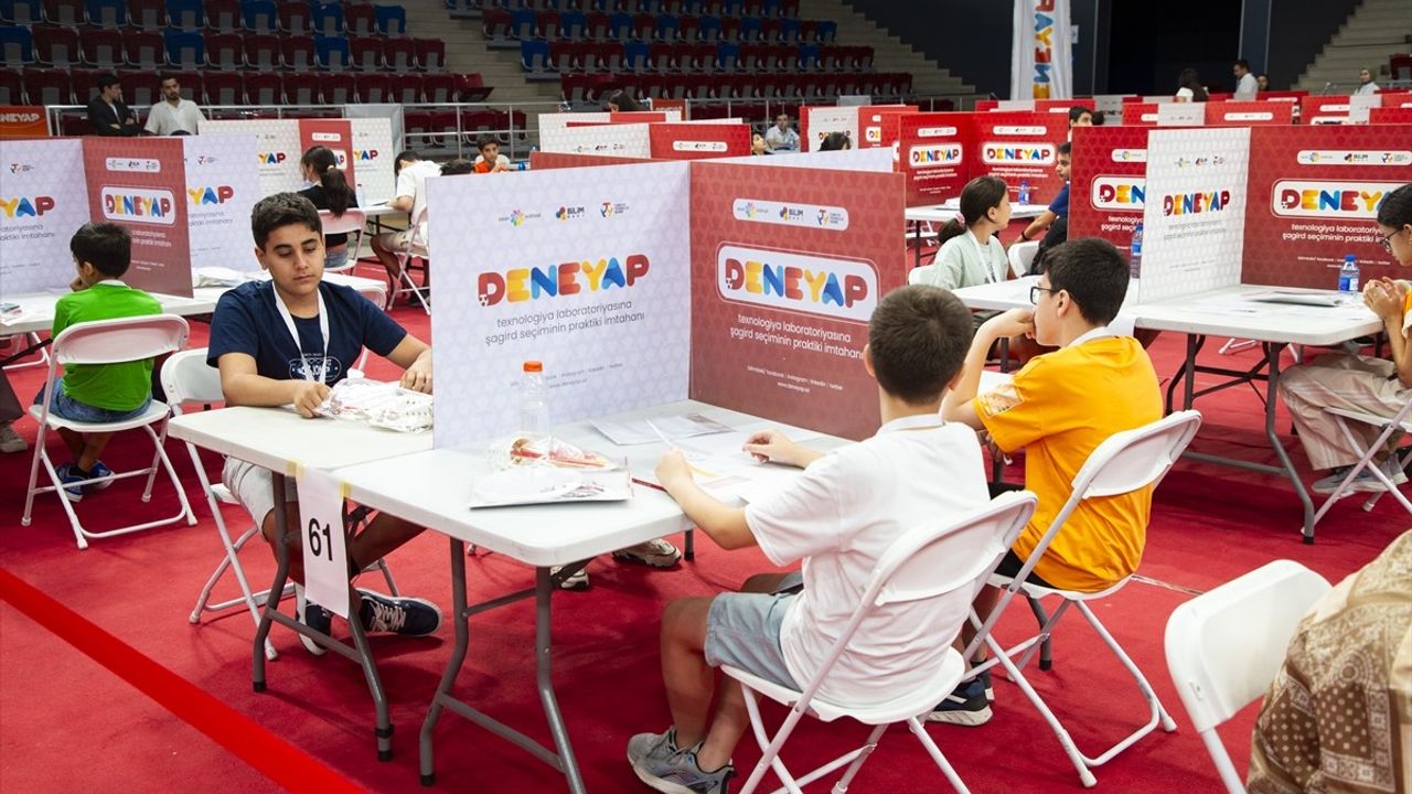Bakü'de 'Deneyap' Teknoloji Atölyelerine Öğrenci Seçimi Sınavı Gerçekleşti