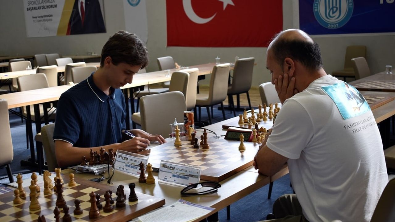 Bitlis'te Uluslararası Satranç Turnuvası Başarıyla Tamamlandı