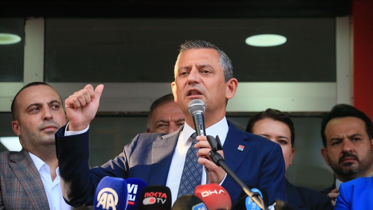 CHP Genel Başkanı Özel, Kocaeli'de Yeni Kent Lokantası ve Park Açılışında Önemli Mesajlar Verdi