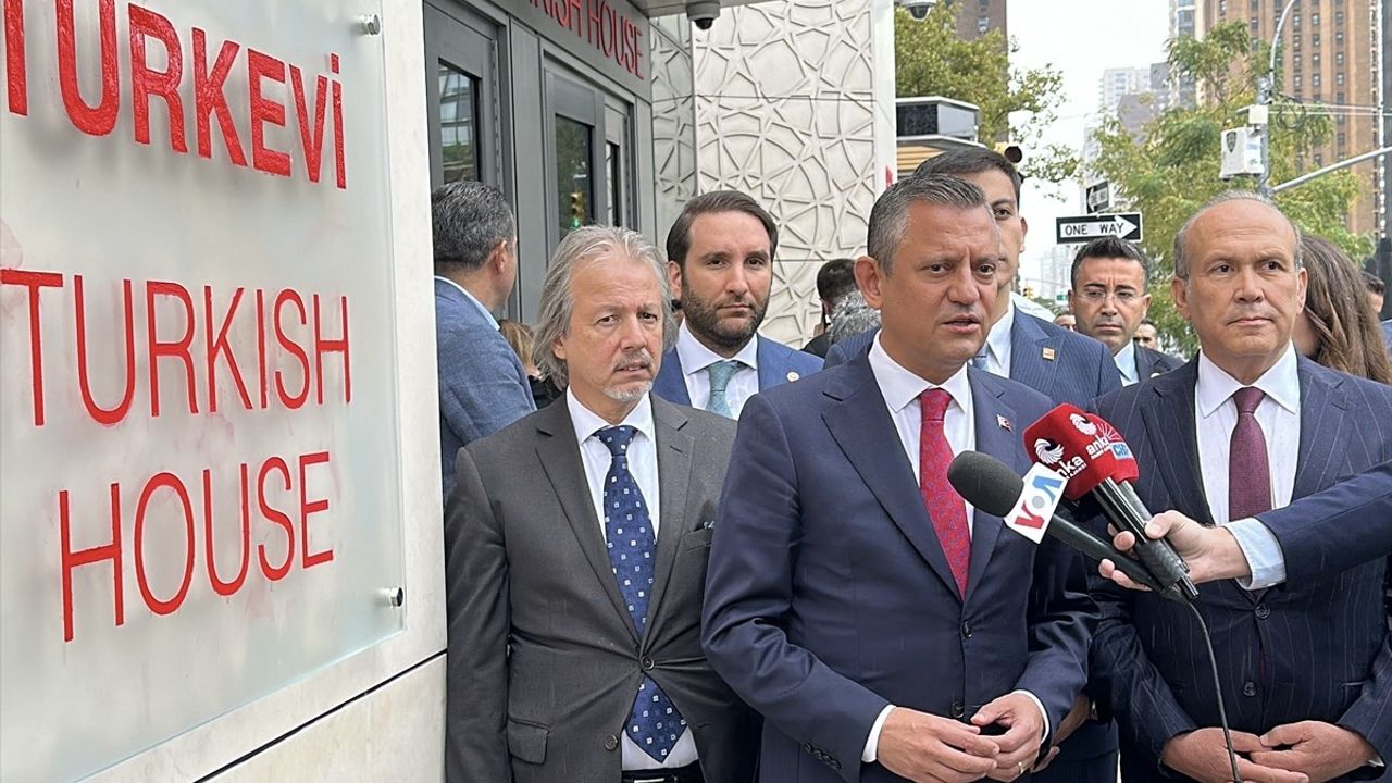 CHP Lideri Özgür Özel Türkevi’ni Ziyaret Etti