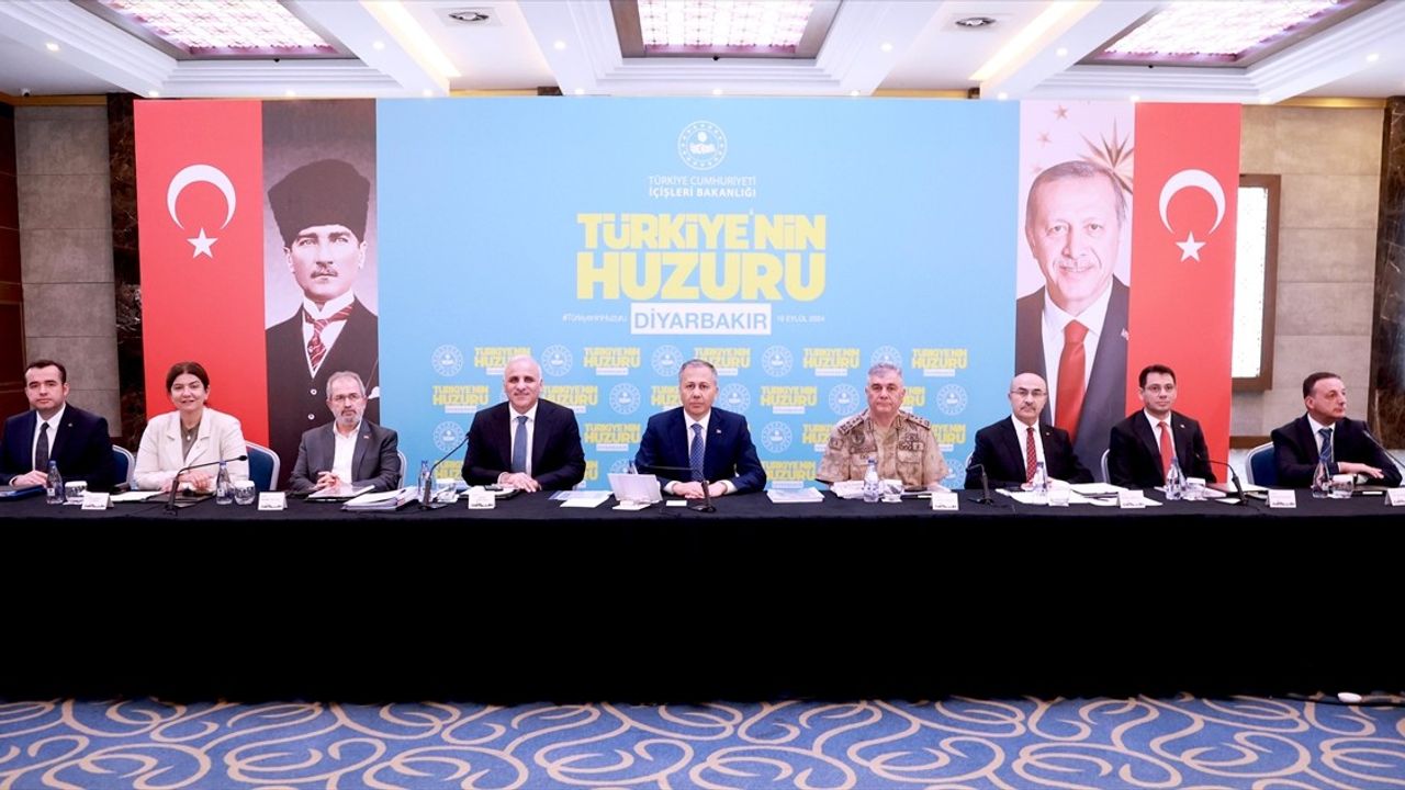 Diyarbakır Huzur ve Güvenlik Toplantısı Gerçekleştirildi