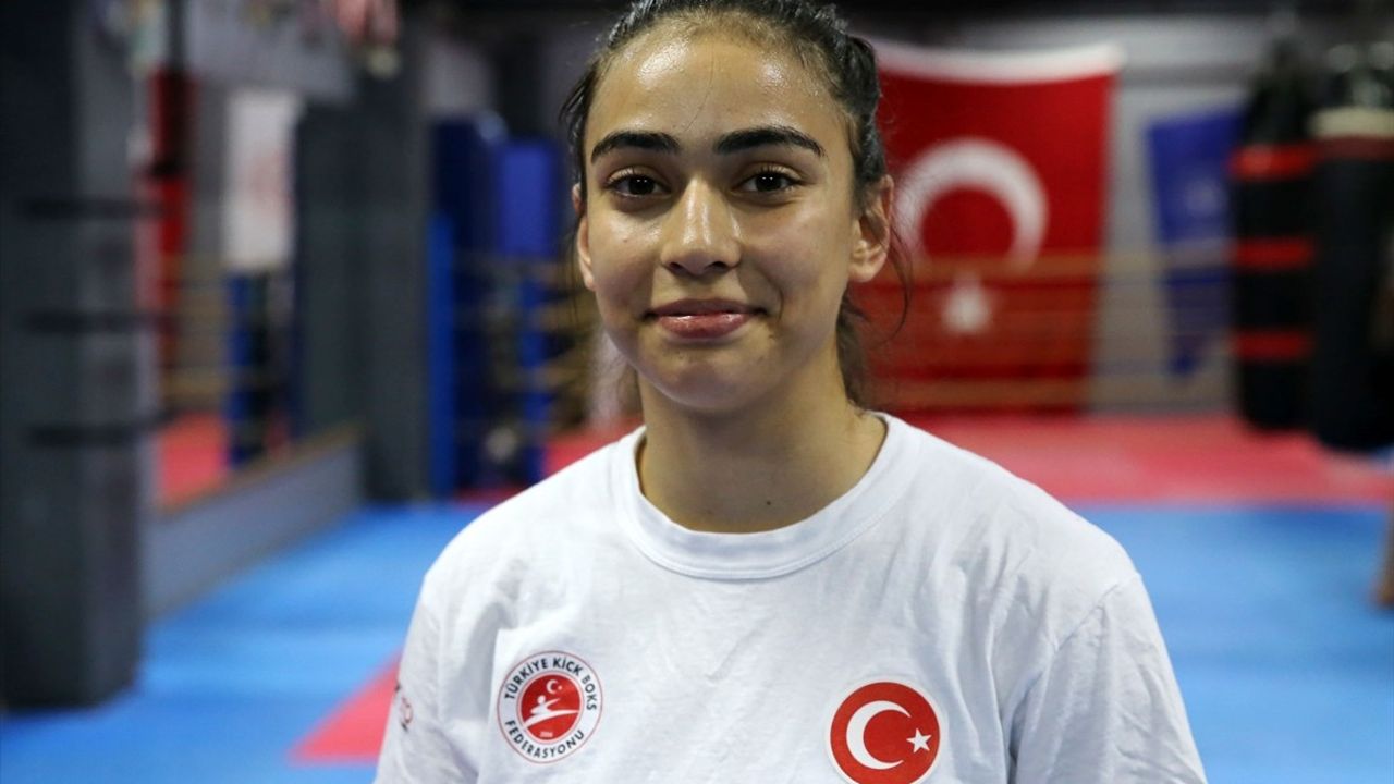 Dünya Şampiyonu Özlem Melek Korkmaz Yeni Hedeflere Yelken Açıyor