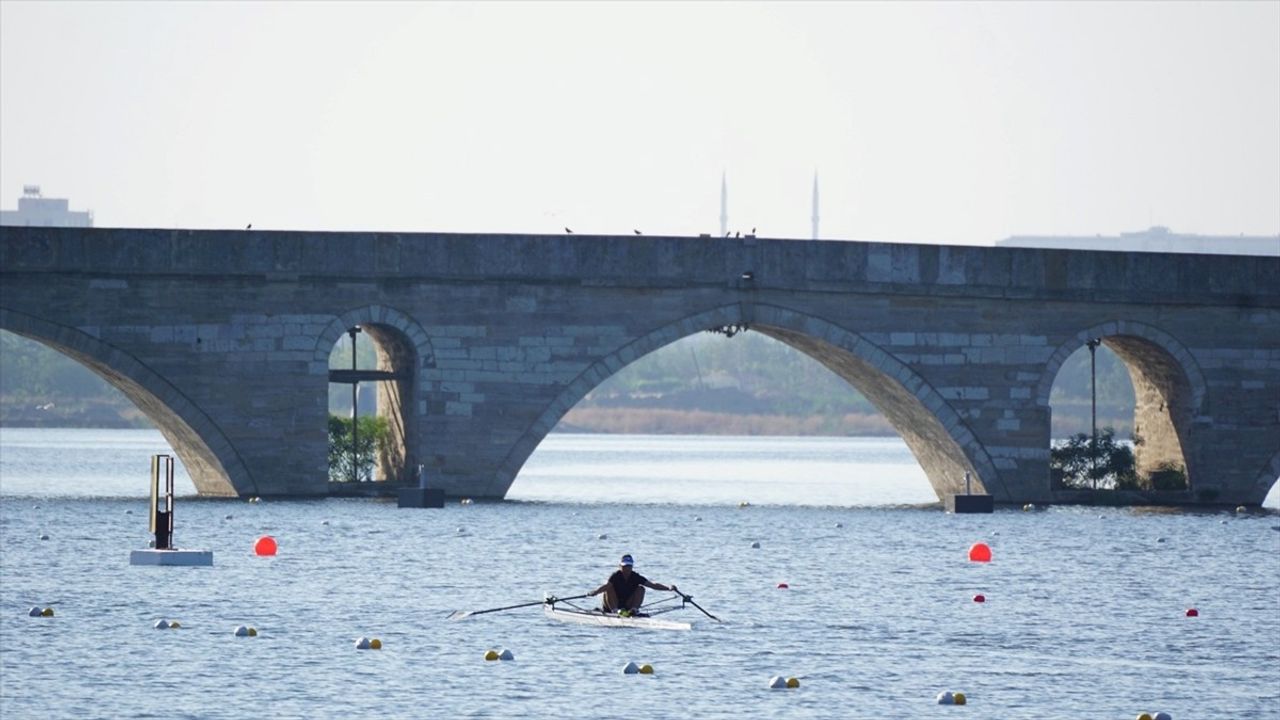 Edirne'de Avrupa 23 Yaş Altı Kürek Şampiyonası Başlıyor