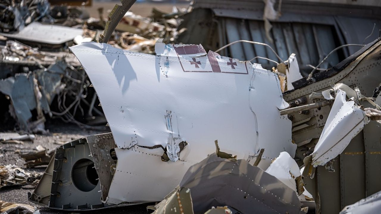 Erzurum'da Yardım Uçağı Hurdaya Ayrıldı
