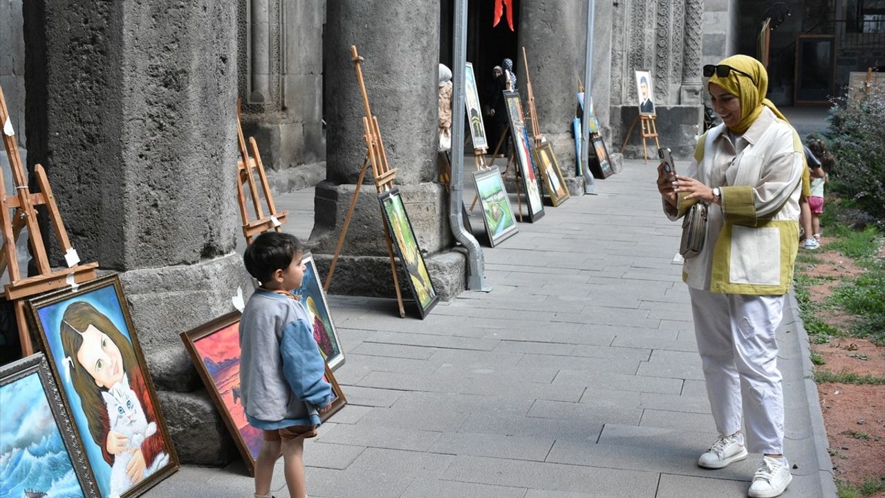 Erzurum'un Tarihi ve Doğası Yağlı Boya Tablolara Yansıyor