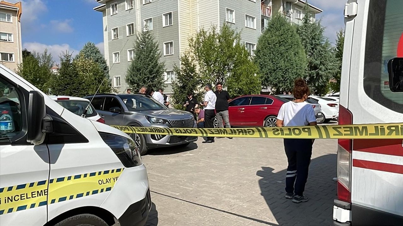 Eskişehir'de Gizemli Ölüm: 25 Yaşındaki Hemşire Parkta Ölü Bulundu