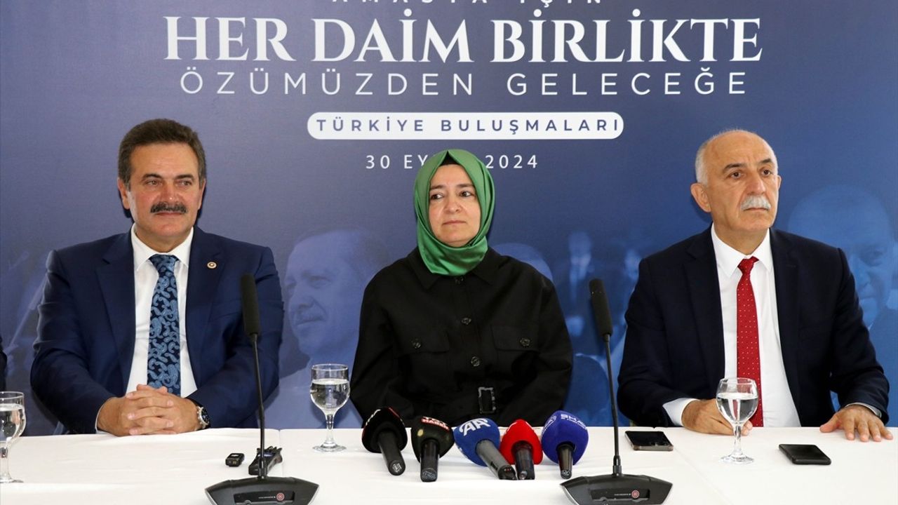 Fatma Betül Sayan Kaya Amasya'da AK Parti'nin Vizyonunu Paylaştı