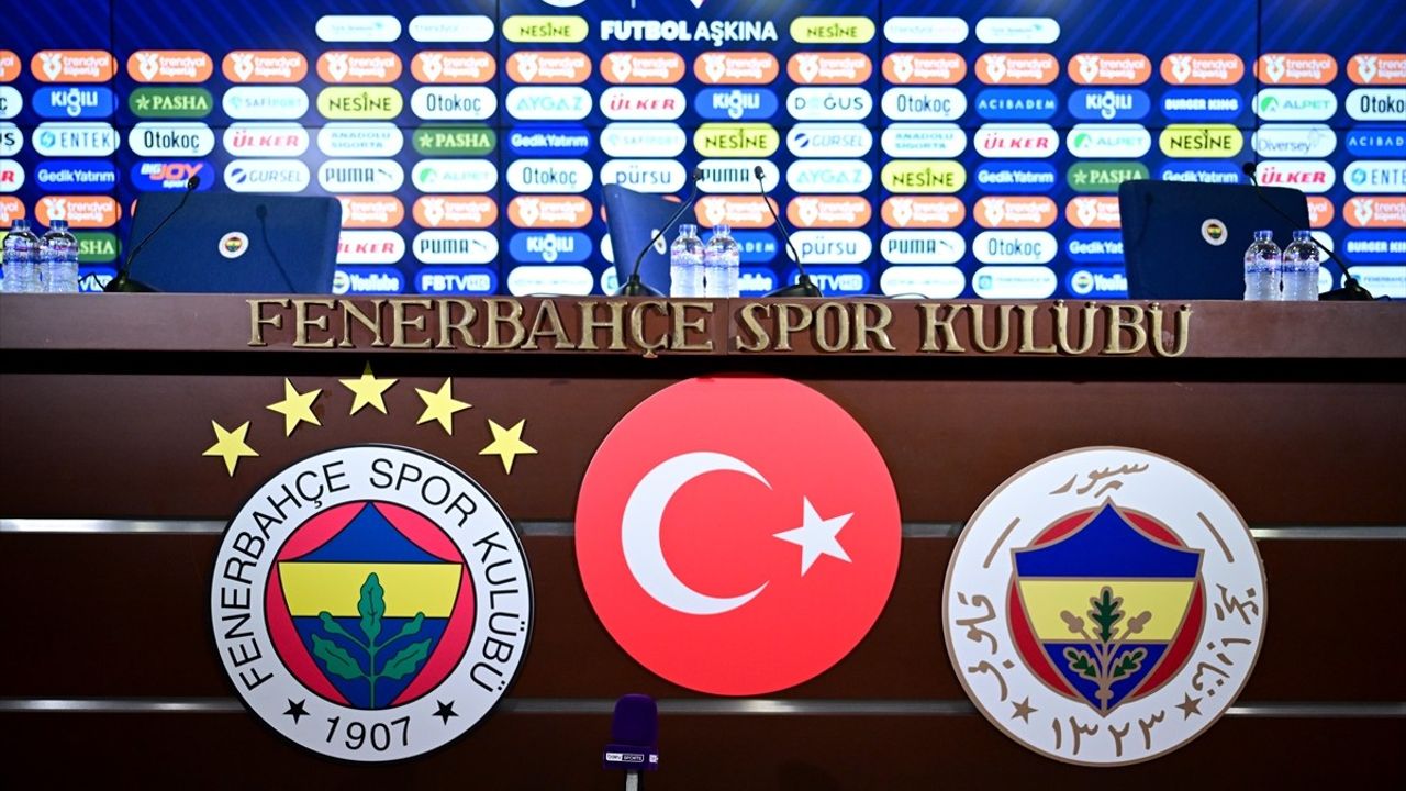 Fenerbahçe Teknik Direktörü Basın Toplantısını İhmal Etti