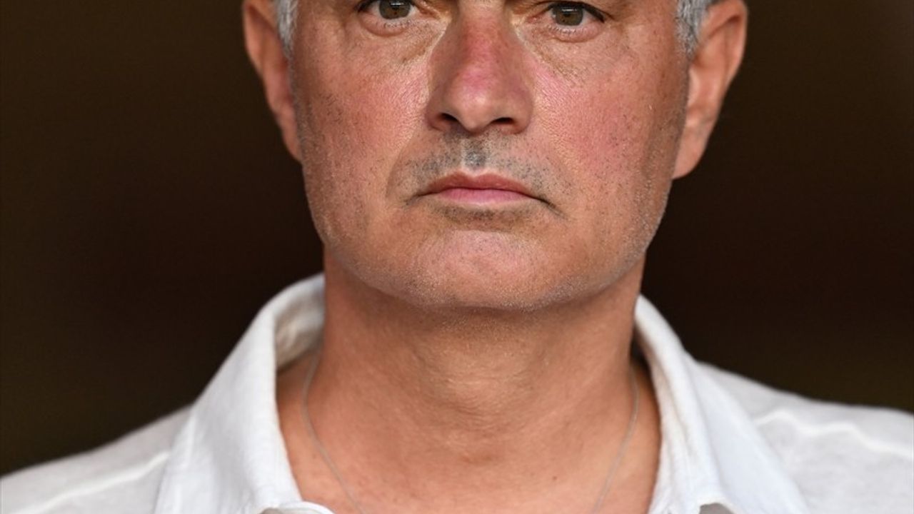 Fenerbahçe, Trendyol Süper Lig'de Antalyaspor'u 2-0 Geçti