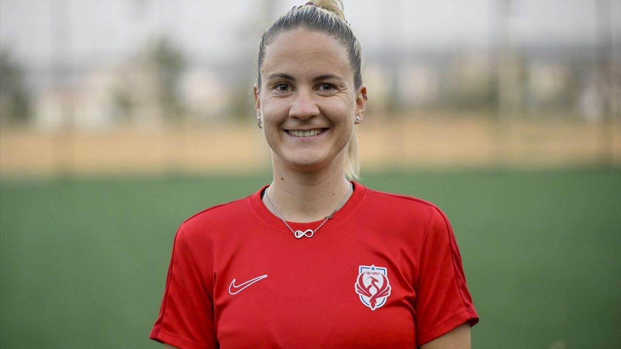 FOMGET'in Karadağlı Yıldızları Türkiye'deki Kadın Futbolunu Değerlendiriyor