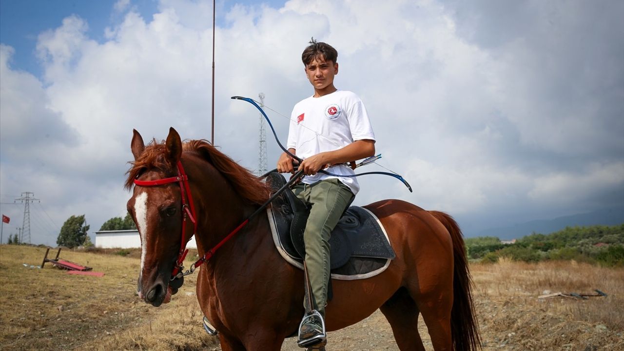 Genç Atlı Okçuluk Yıldızı Arda Erhan Şampiyonluk Peşinde