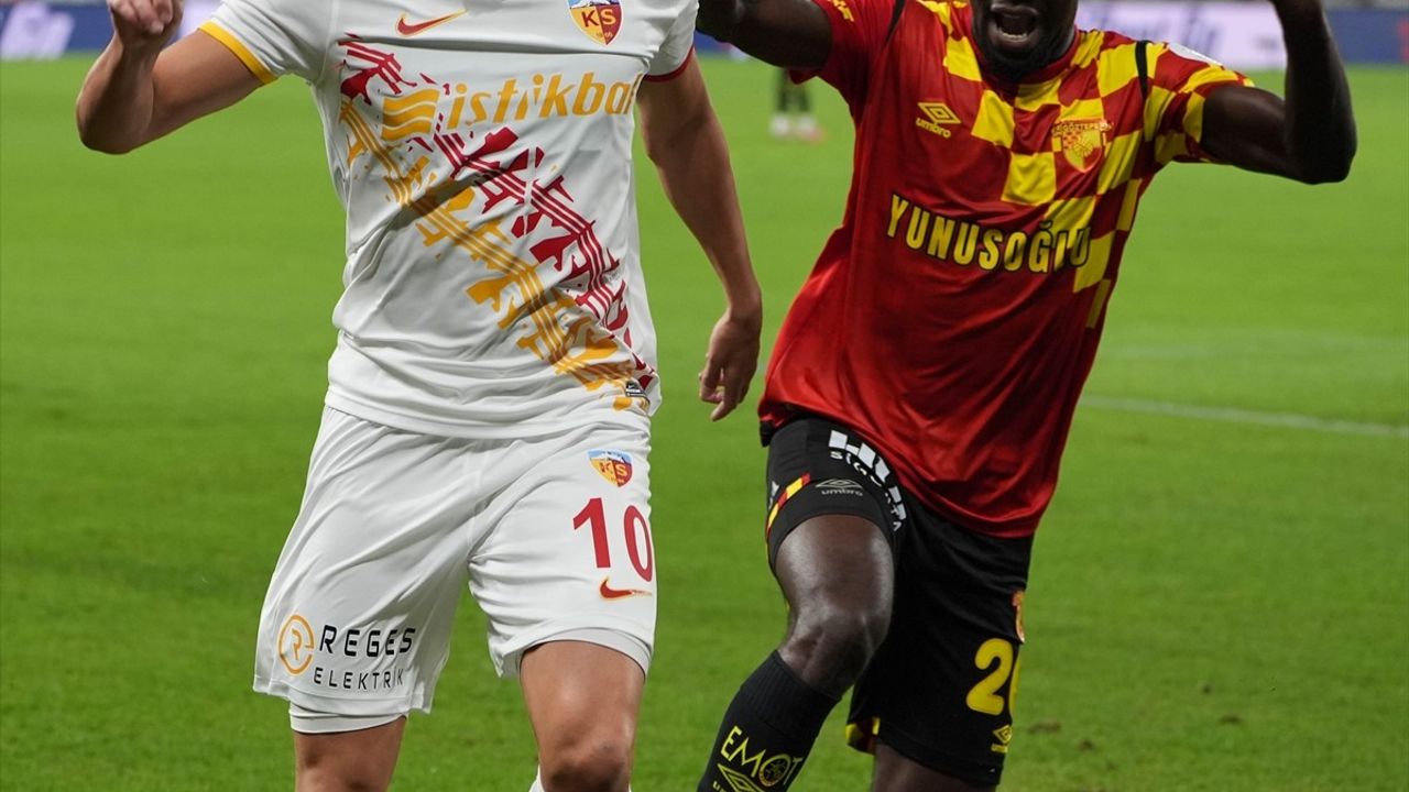 Göztepe, Bellona Kayserispor'u İlk Yarıda Geçti: 2-0