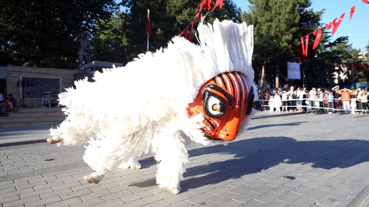 Halk Oyunları ile Kültürel Etkileşim: CIOFF'un Rolü