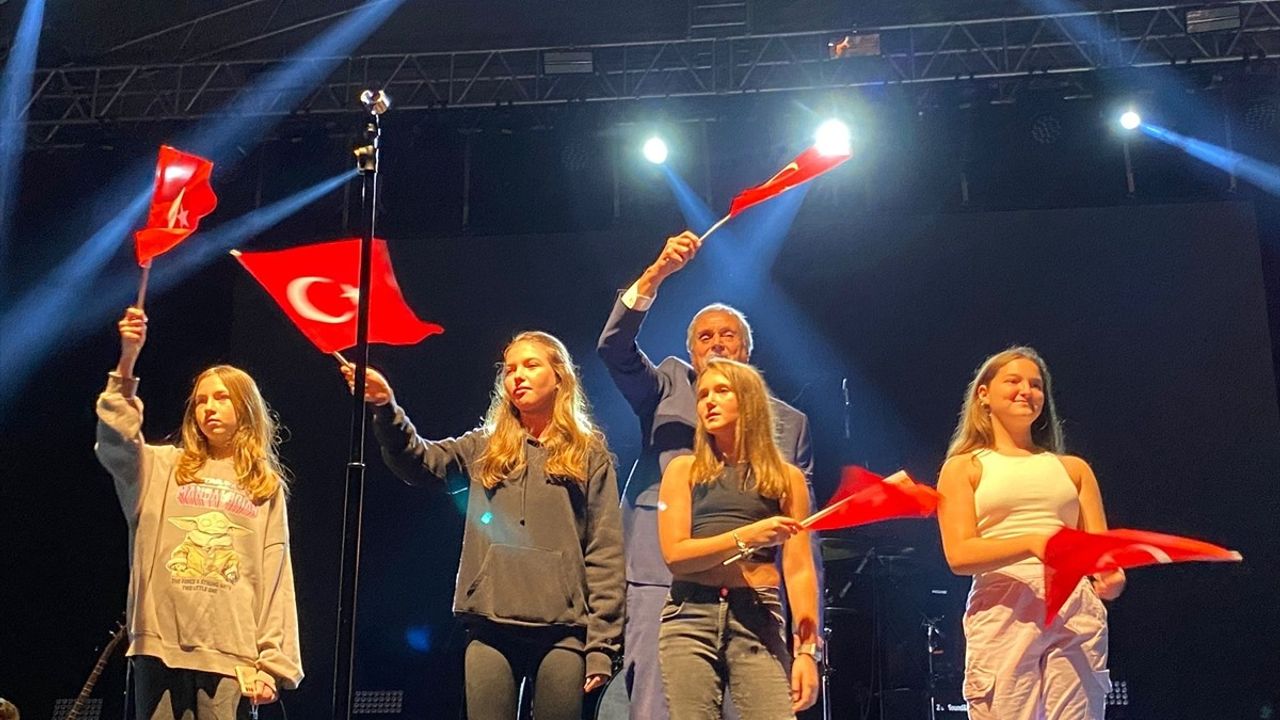 Haluk Levent, Bilecik'te Unutulmaz Bir Konser Verdi