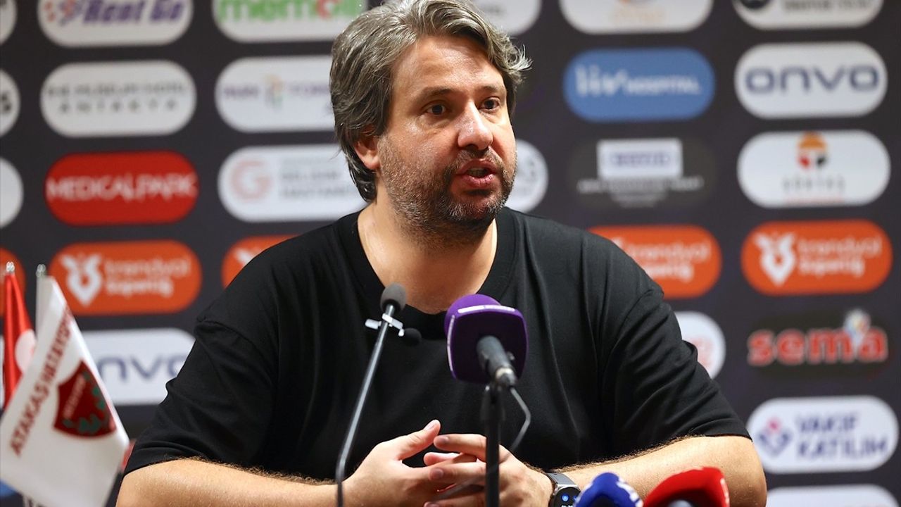 Hatayspor Teknik Direktörü Özhan Pulat'tan Açıklamalar