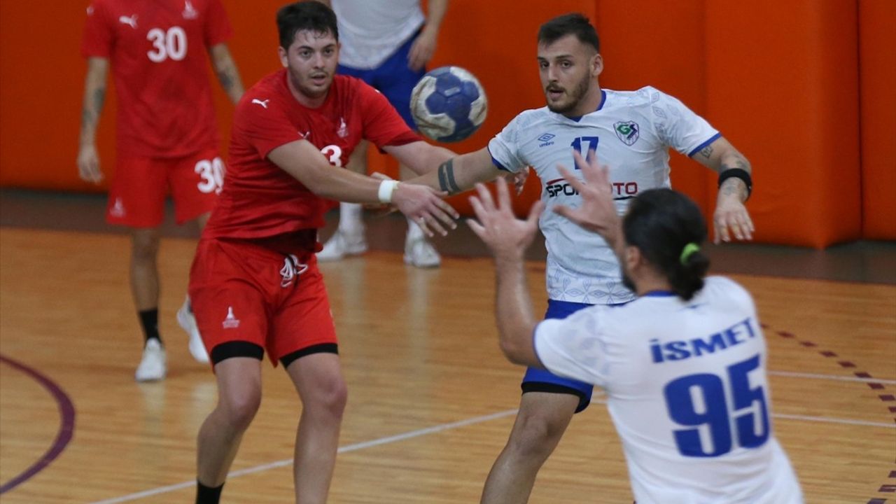 Hentbol Erkekler Süper Lig'de Güneysuspor Farklı Galip Geldi